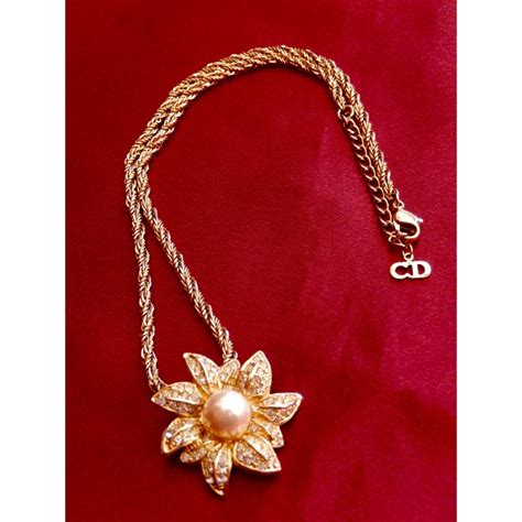 collier dior fleur|dior rac de cou femme.